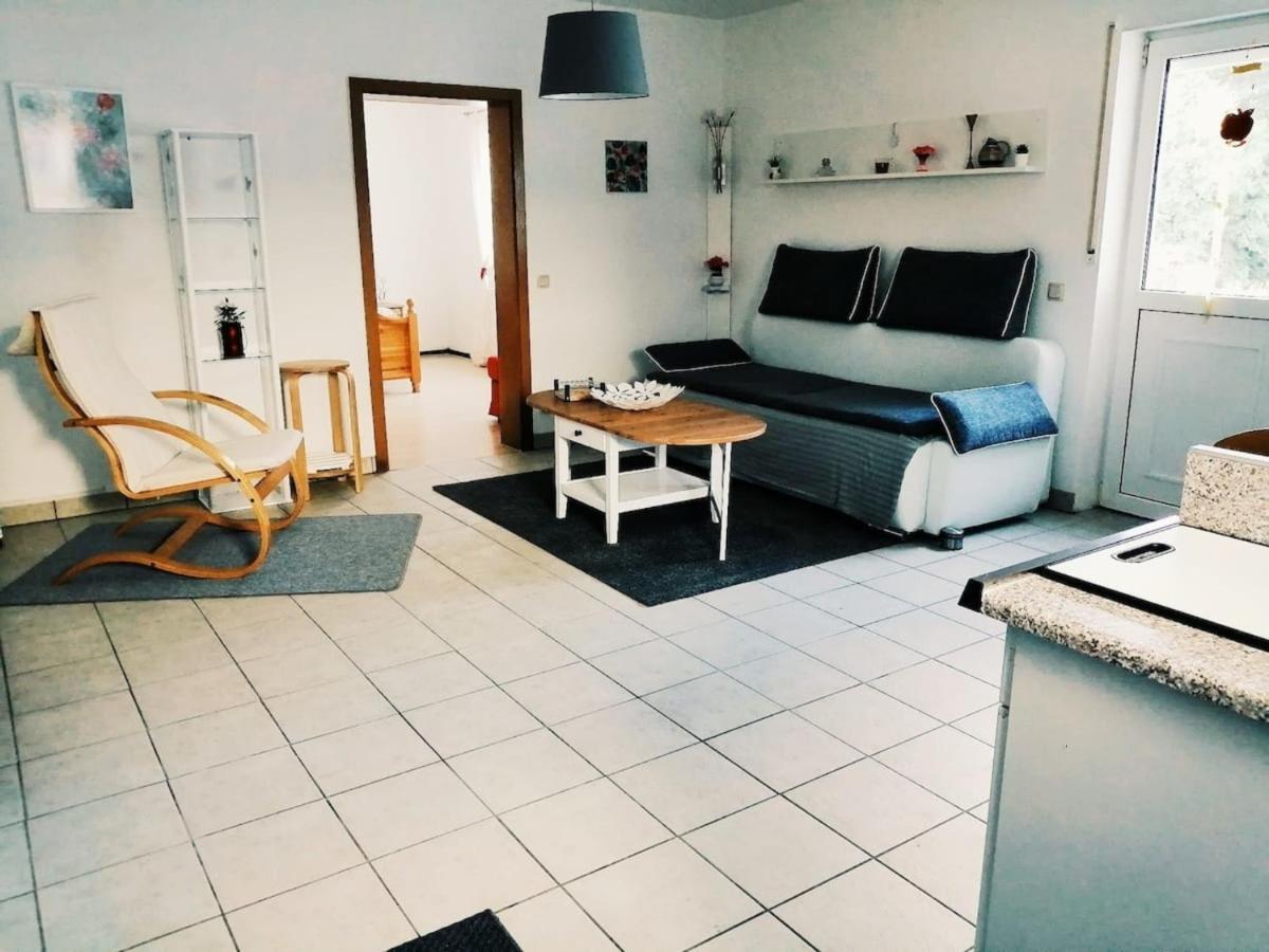 Apartamento 76 qm Whg im EG Haus-Wohlfühloase vor der Haustür Gladenbach Exterior foto