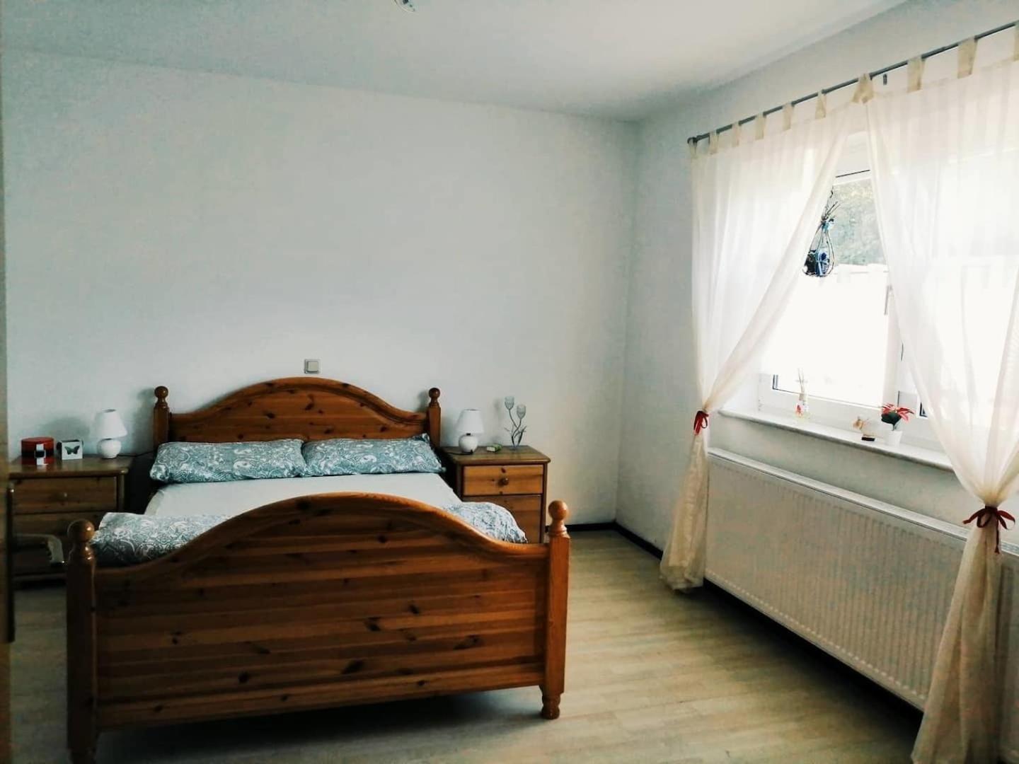 Apartamento 76 qm Whg im EG Haus-Wohlfühloase vor der Haustür Gladenbach Exterior foto