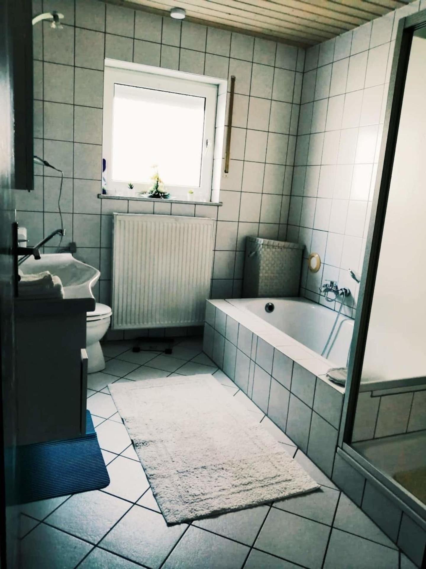 Apartamento 76 qm Whg im EG Haus-Wohlfühloase vor der Haustür Gladenbach Exterior foto